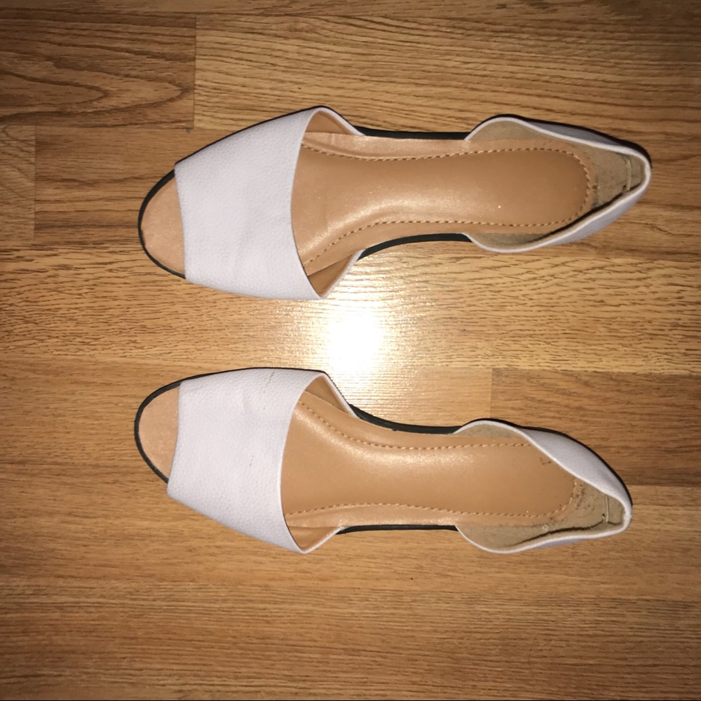 Open toed flats! Great for work or for daily use